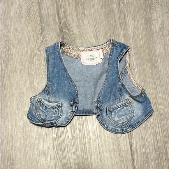 4/$30 H&M Light Blue Denim Vest 12-18M - Picture 1 of 1